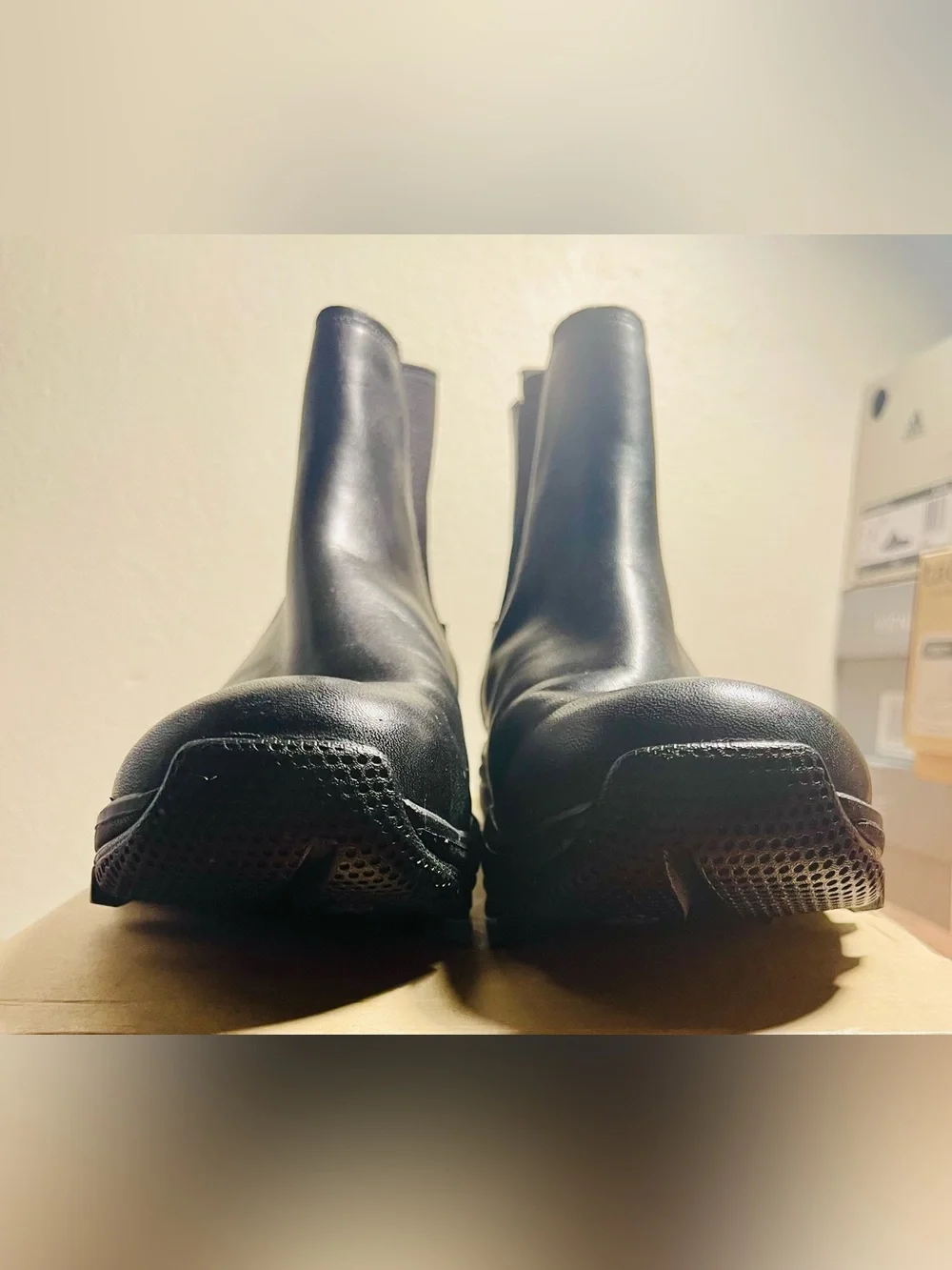 GoLite Winter Lite Waterproof Chelsea Boots Black Leather Shearling Lined 10